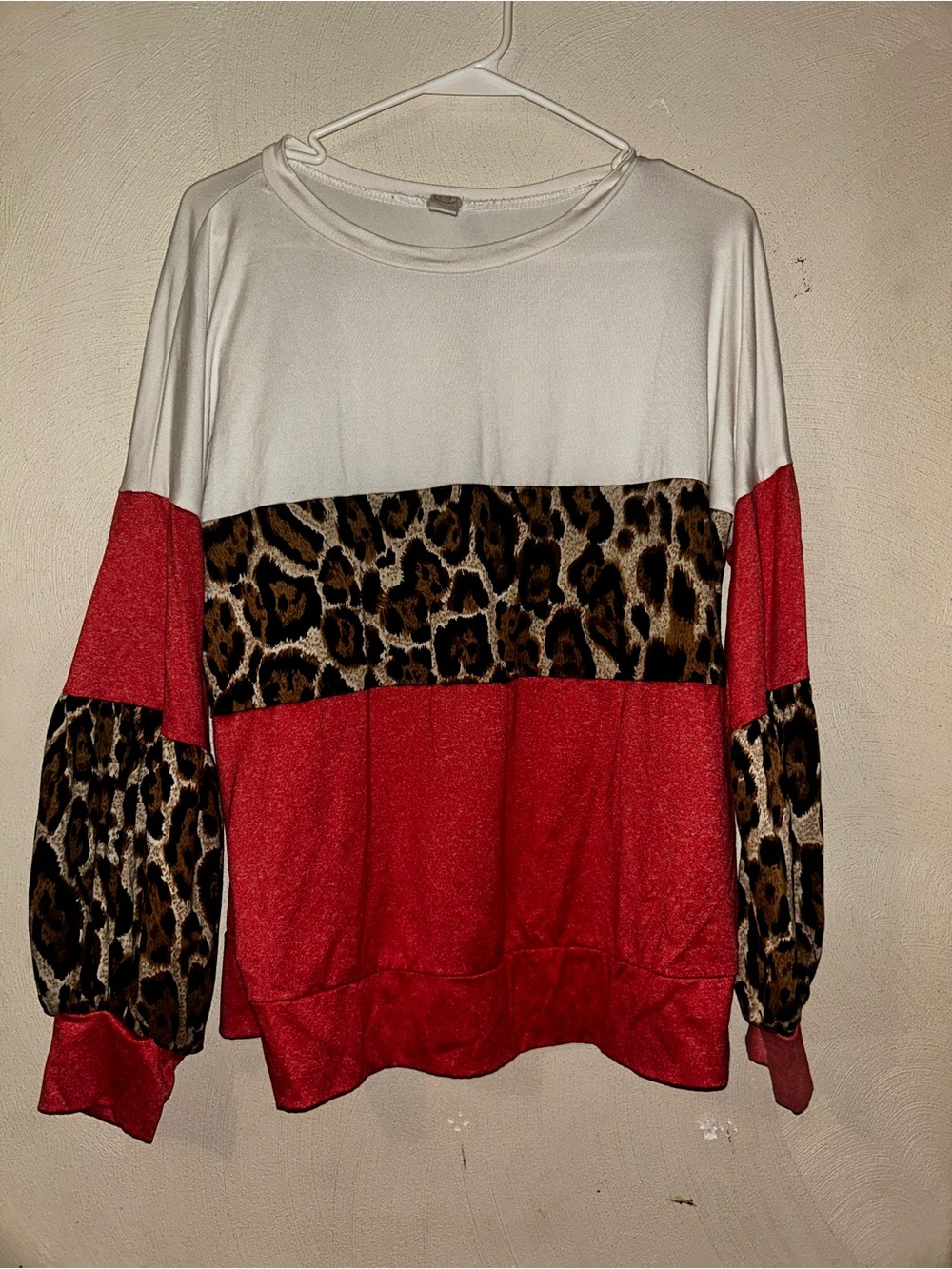 Women's Colorblock Leopard Trim Pullover Sweatshirt - White & Red